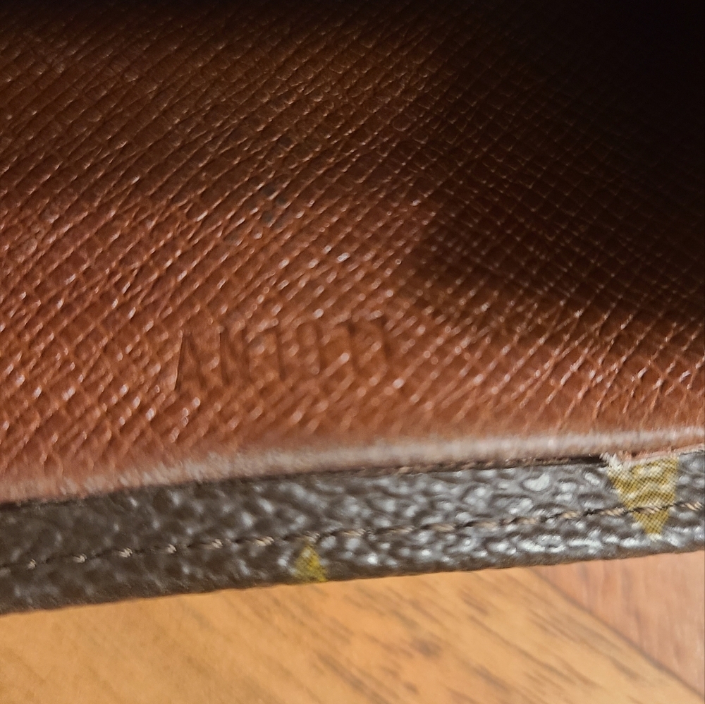 Louis Vuitton LV Monogram Vintage Elise Wallet in great condition authentic - Picture 6 of 7